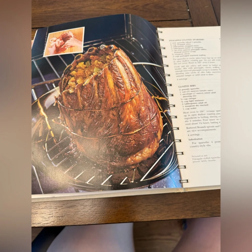 VINTAGE Betty Crocker's Good and Easy Cookbook